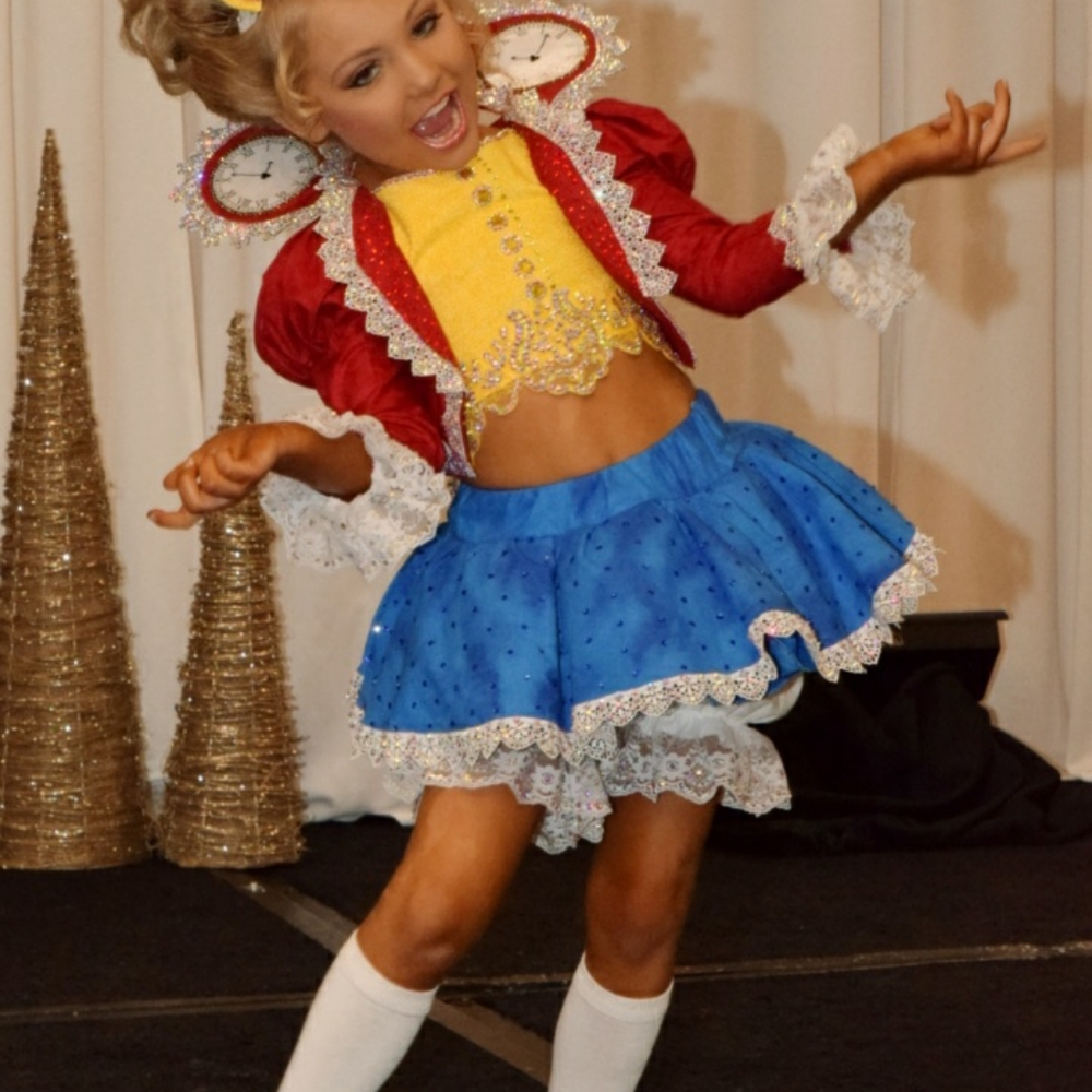 Girls size 3-6 Alice in Wonderland White Rabbit Pageant Outfit of Choice (OOC)